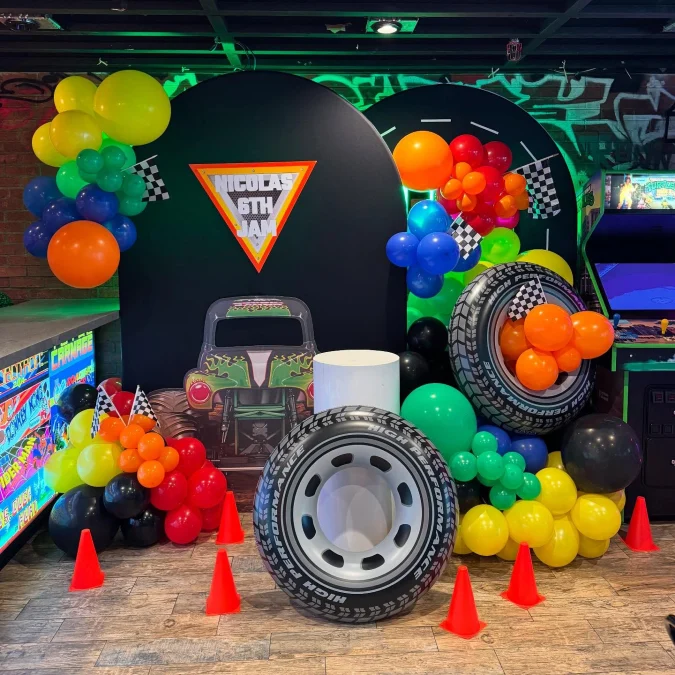 Monster Truck Pixel Garage