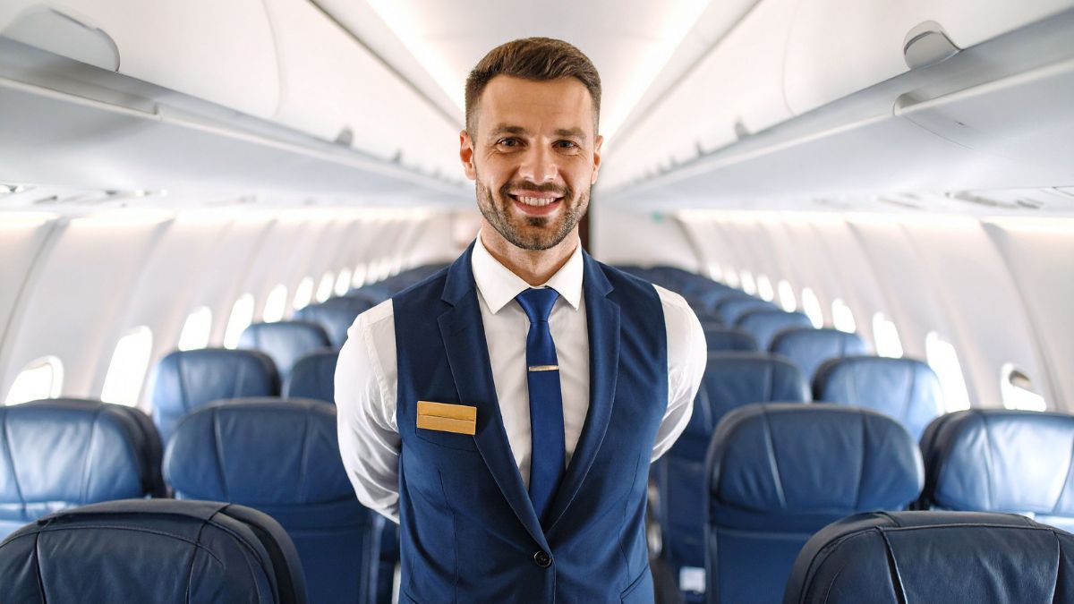 14 Things Flight Attendants Secretly Judge You For (Number 9 Stings)