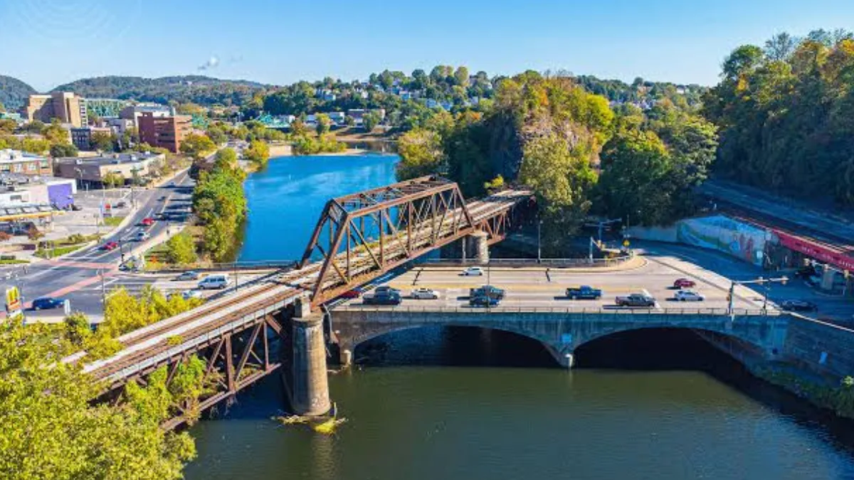 17 Pennsylvania Fall Getaways for Travelers Who Would Rather Wander Than Hike