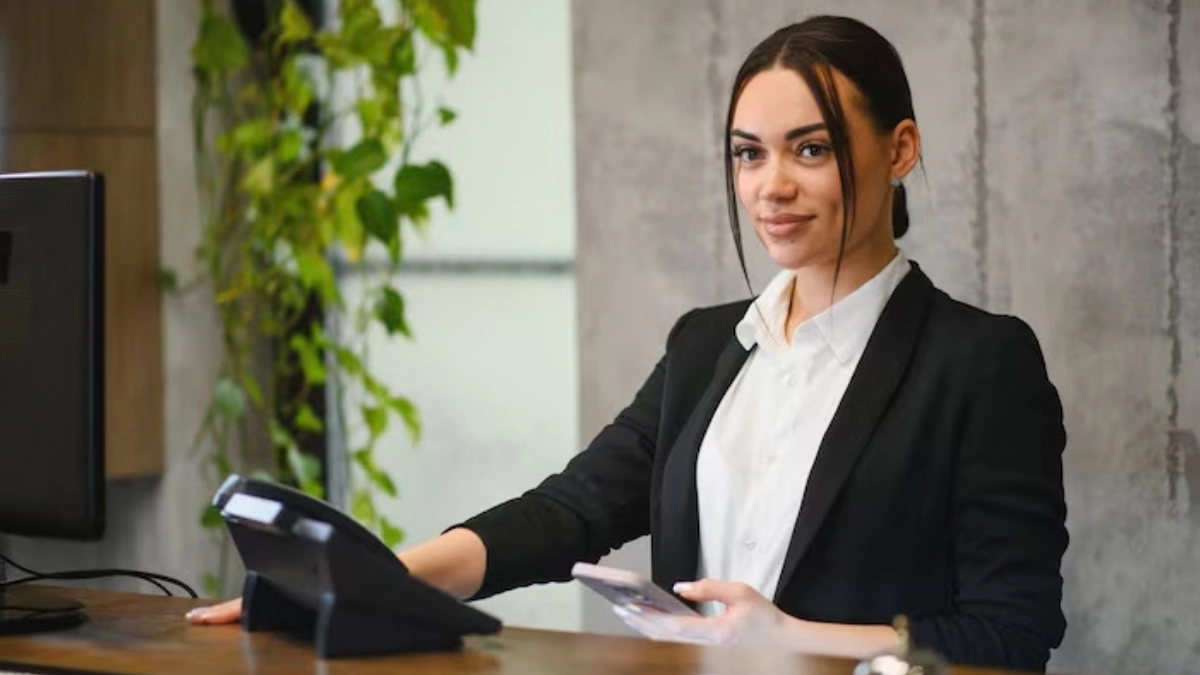 19 Hotel Front-Desk Secrets They'll Never Tell You to Your Face