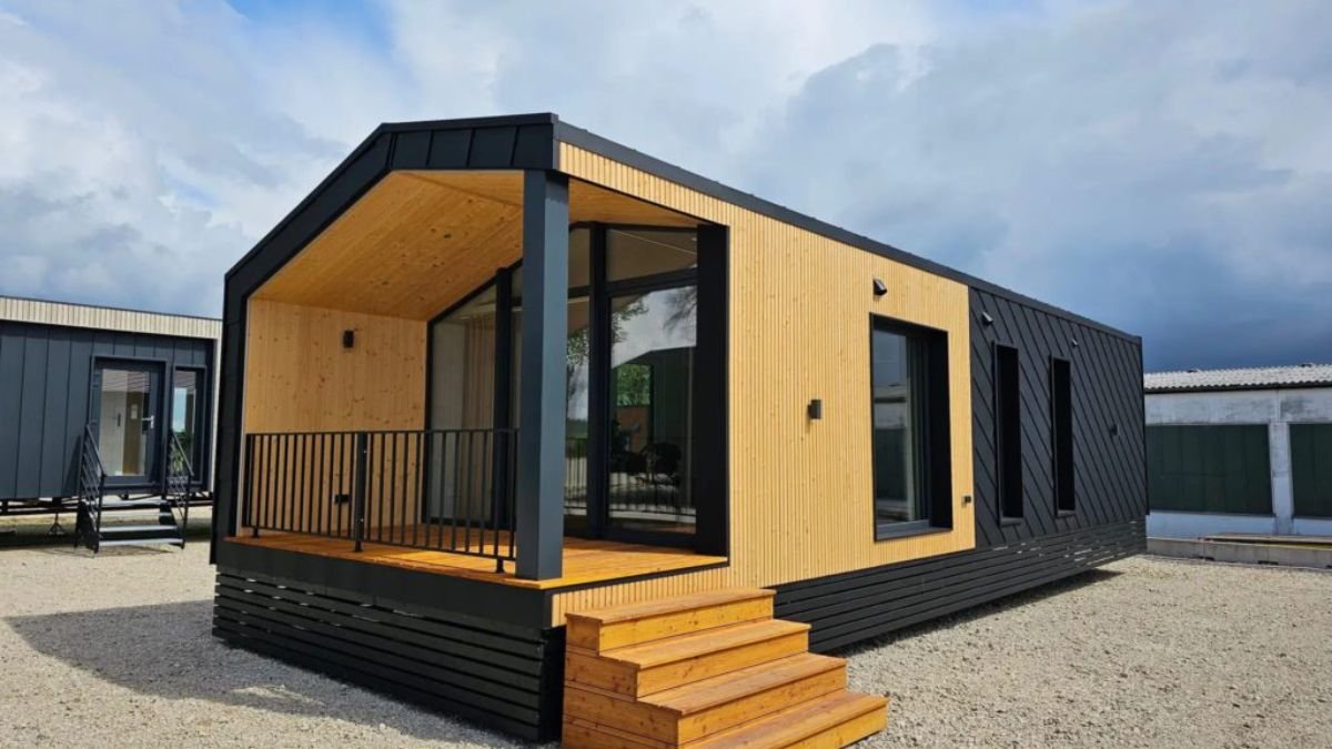 21 Off-Grid Mobile Homes That Prove Comfort Doesn’t Need the System