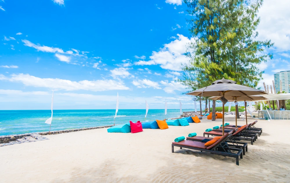 Are Beach Towns Really Cheaper Than All-Inclusive Resorts