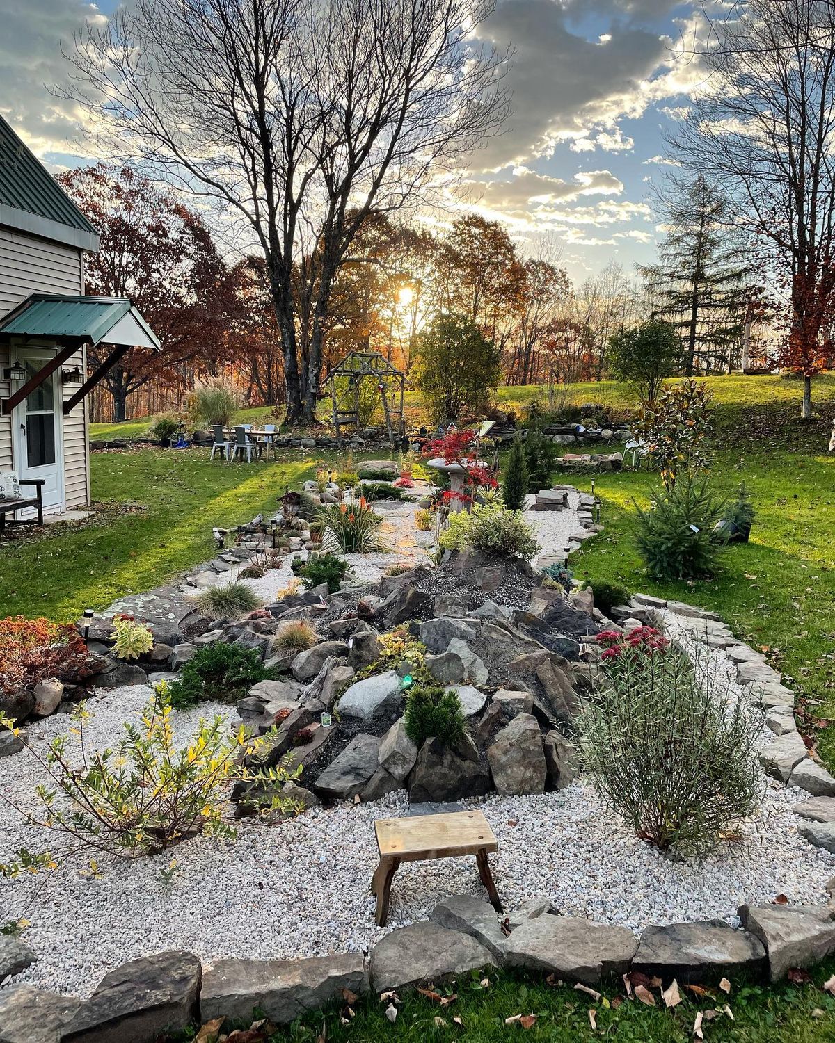 Central Boulder Mound And White Pebbles