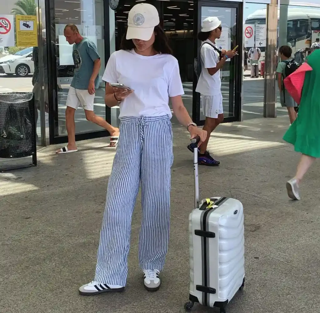  Check Airport Conditions Before Entering the Terminal
