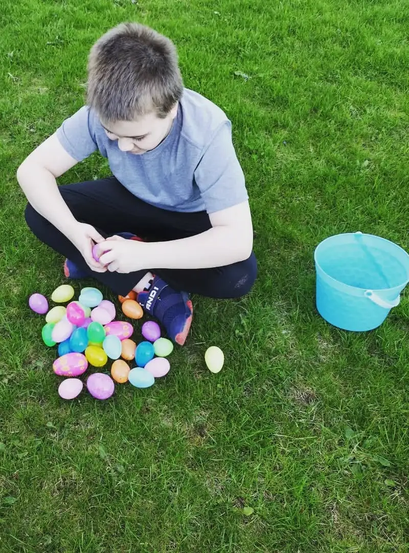 Classic Backyard Easter Egg Hunt