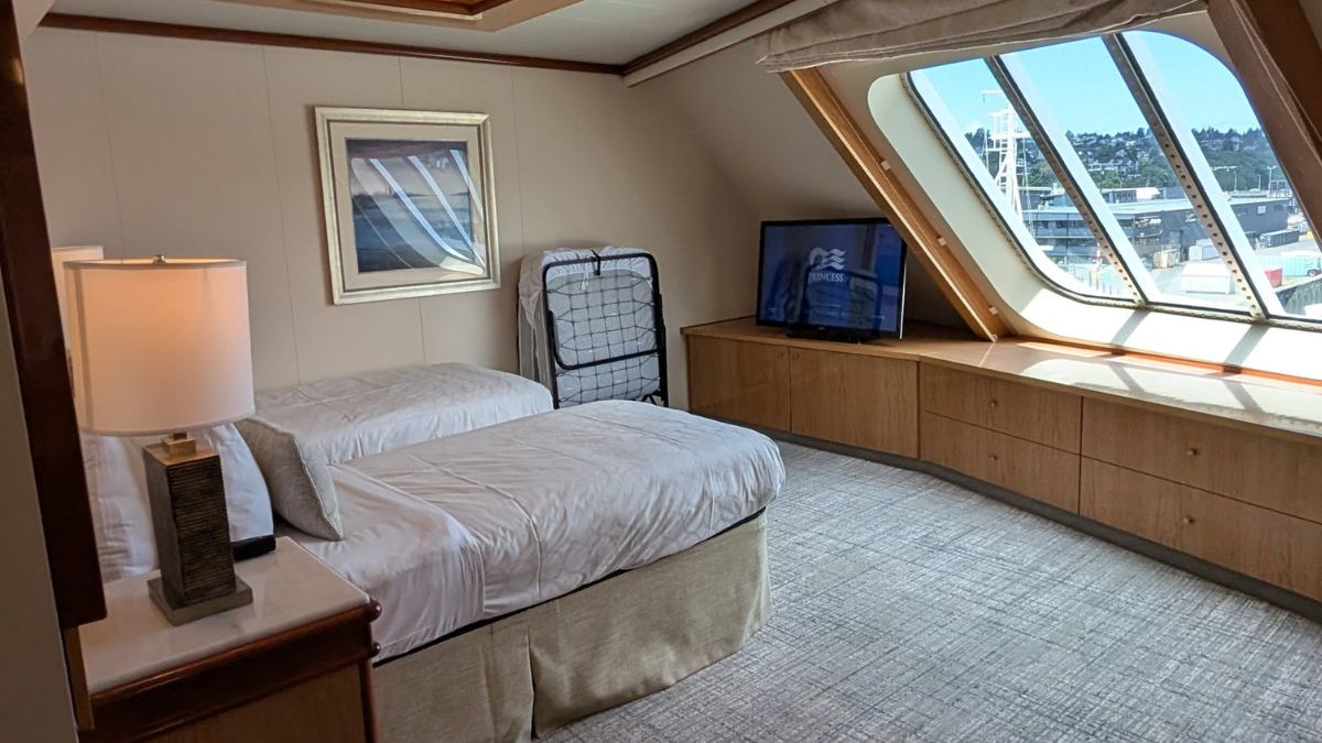 12 Cruise Cabin Secrets: The Cruise Line Hopes You Never Learn