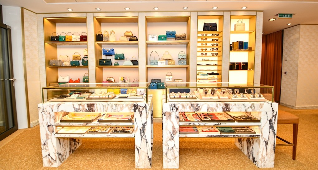 Port-Sponsored "Shopping & Diamond Seminars"