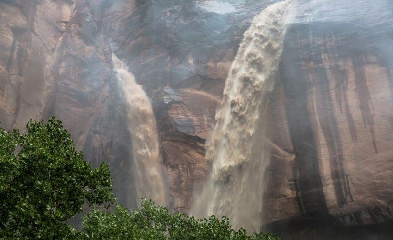 Flash Floods Hit Without Warning Flash Floods Hit Without Warning