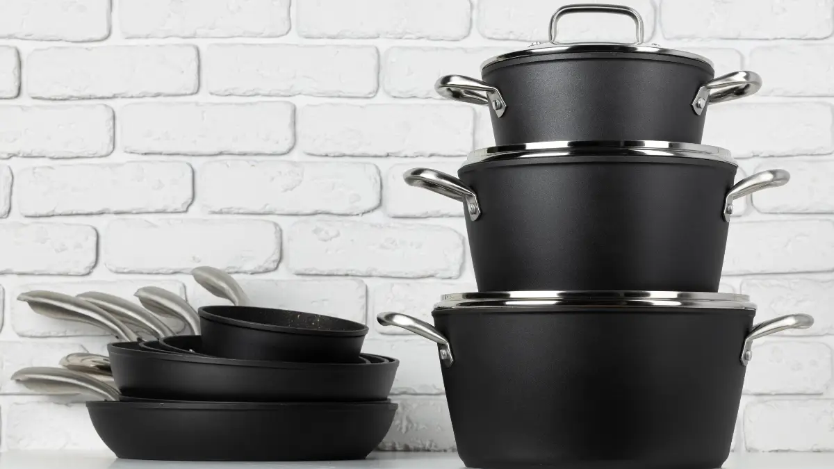 Full-Size Cookware Sets