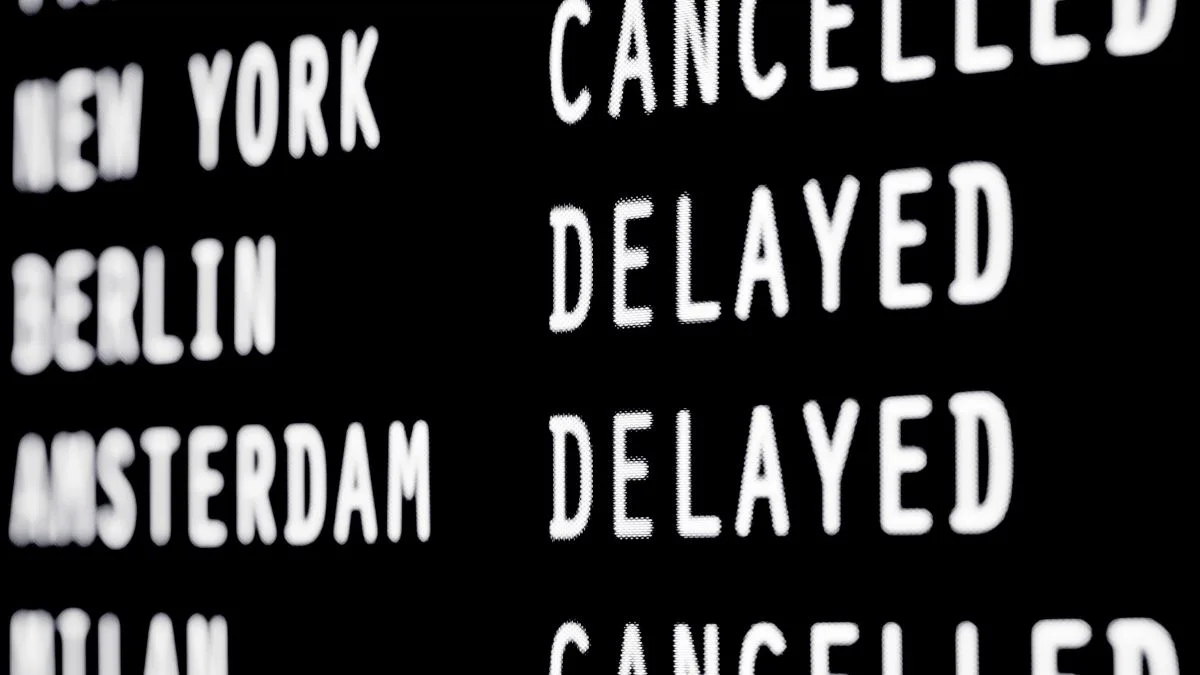 Here’s How Long a Plane Can Be Delayed