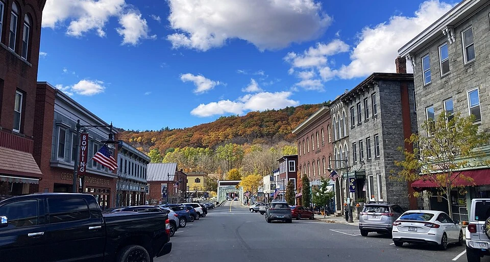 Historic Deerfield Shelburne Falls, Massachusetts Historic Deerfield & Shelburne Falls, Massachusetts