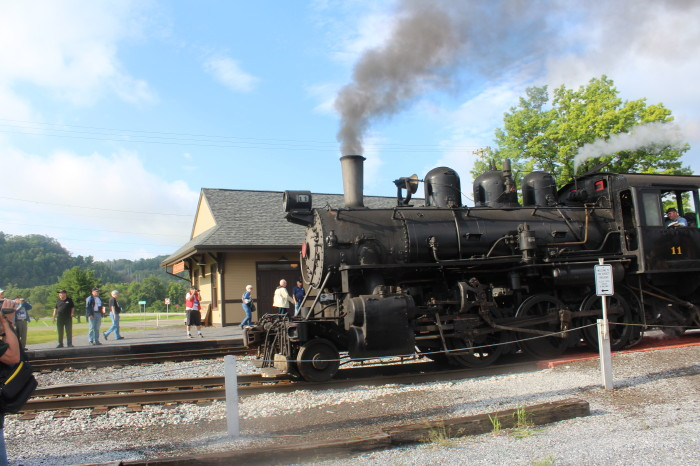 Hollidaysburg: Rail Excursions Through Morrison's Cove