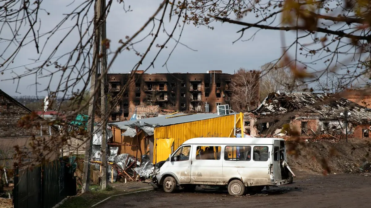 How Tourist Traps Damage Local Communities