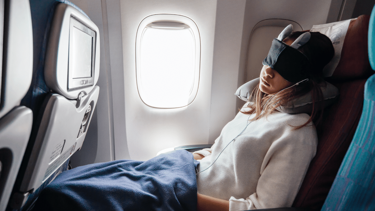 How to Sleep on a 15-Hour Flight (Even in Economy) How to Sleep on a 15-Hour Flight (Even in Economy)