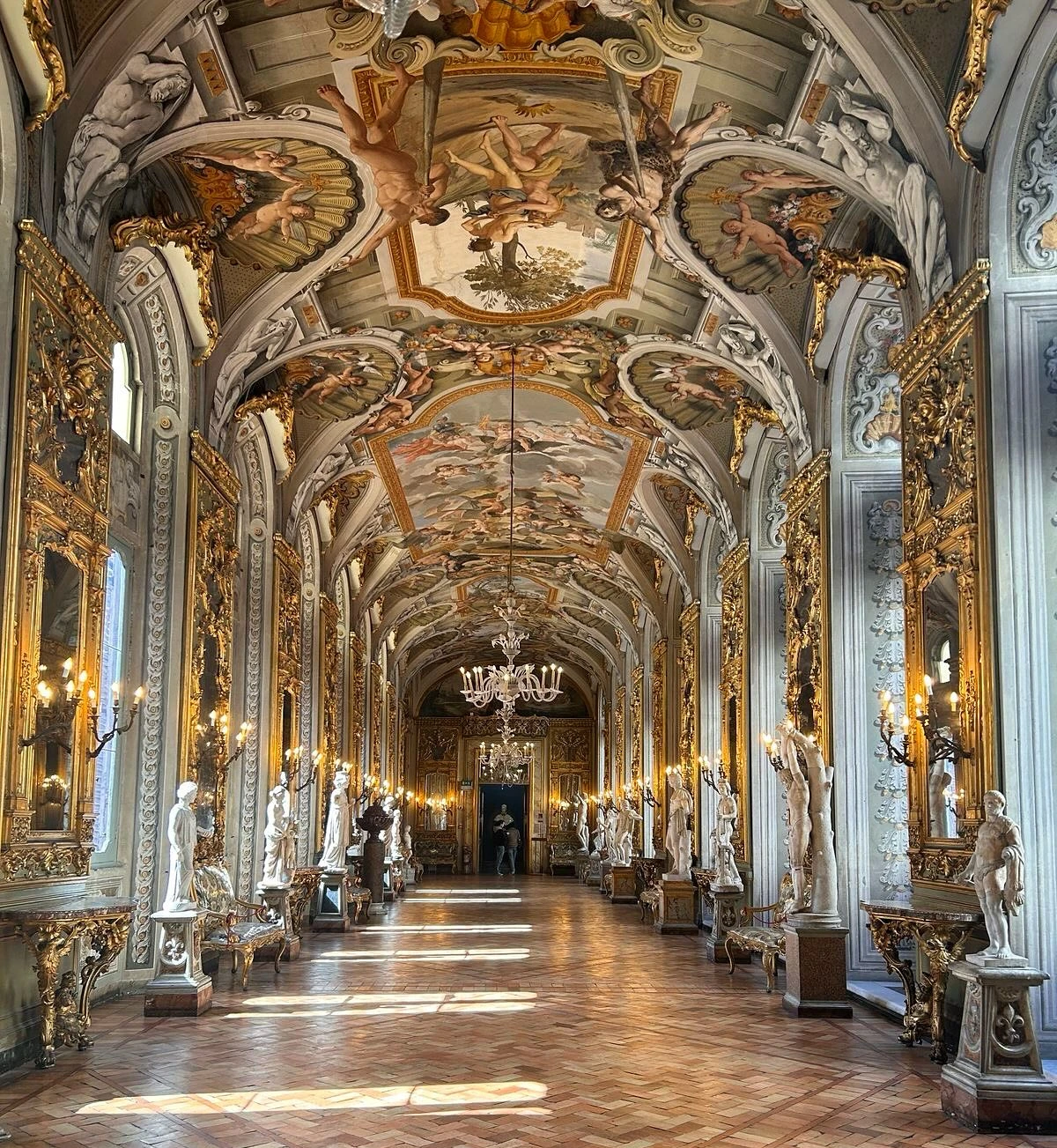 How to Visit Doria Pamphilj Palace Without Big Crowds