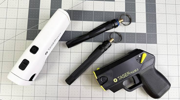 Keep Stun Guns Keep Stun Guns and Shocking Devices Out of Your Carry On