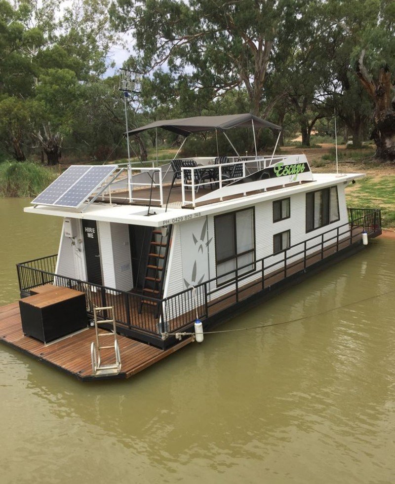 Le Koroc V Houseboat Le Koroc V Houseboat