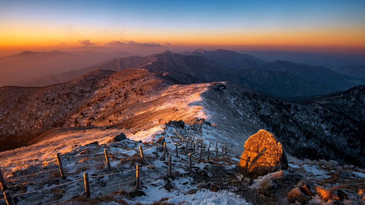 Nepal's Clear Weather Climbing Season Death Zone