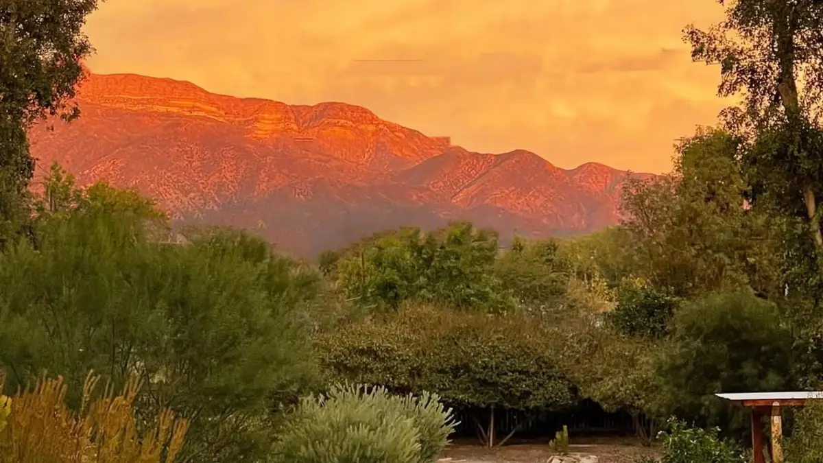 Ojai's "Pink Moment" Sunset Viewing Spots