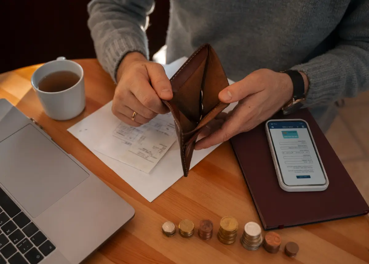 Over-Tipping or Performative Tipping