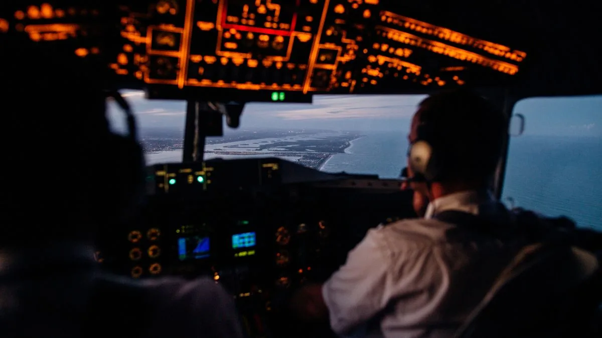 Pilots Also Have to Sleep During the Flight