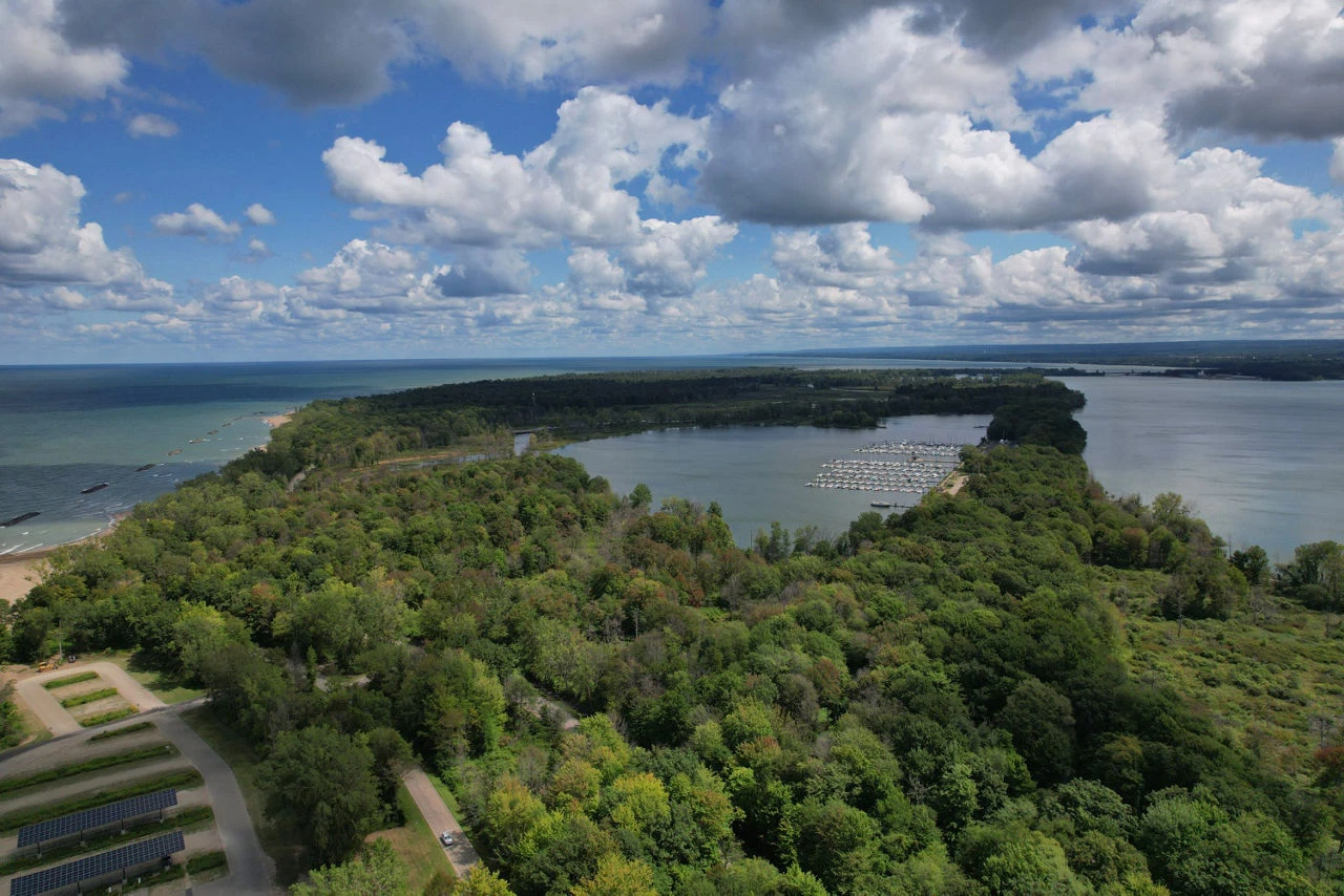 Presque Isle State Park: Lake Erie Peninsula Drive