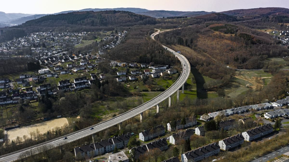 State Routes vs. Popular Federal Highways