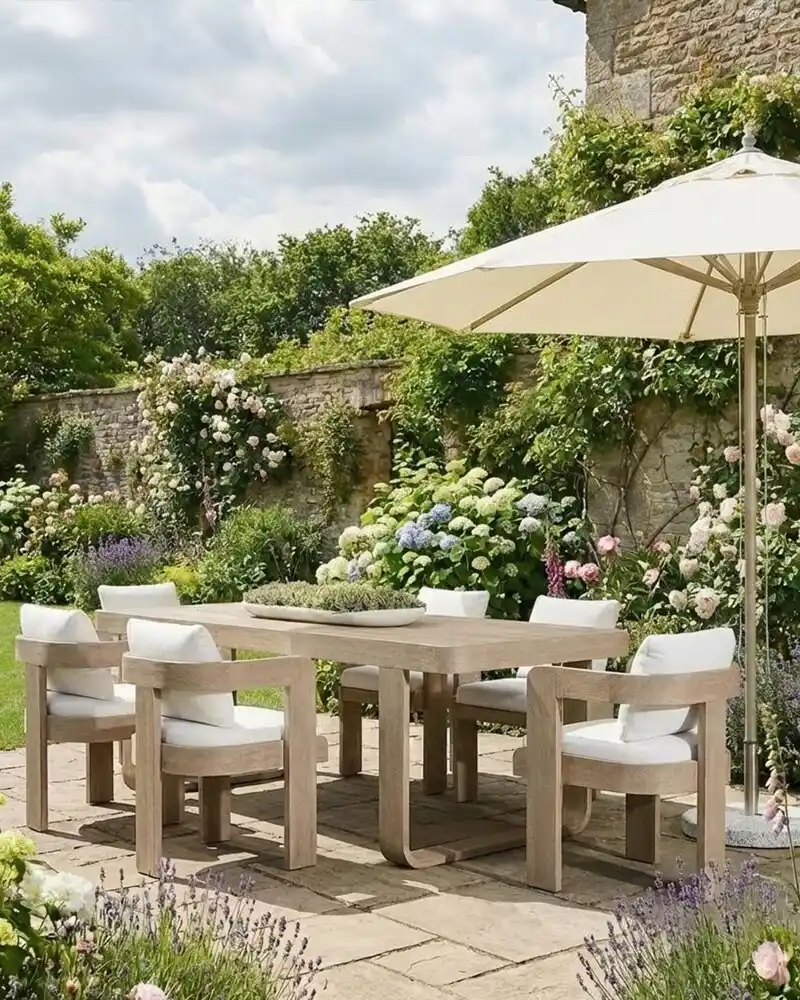 Stone Walled Dining Terrace