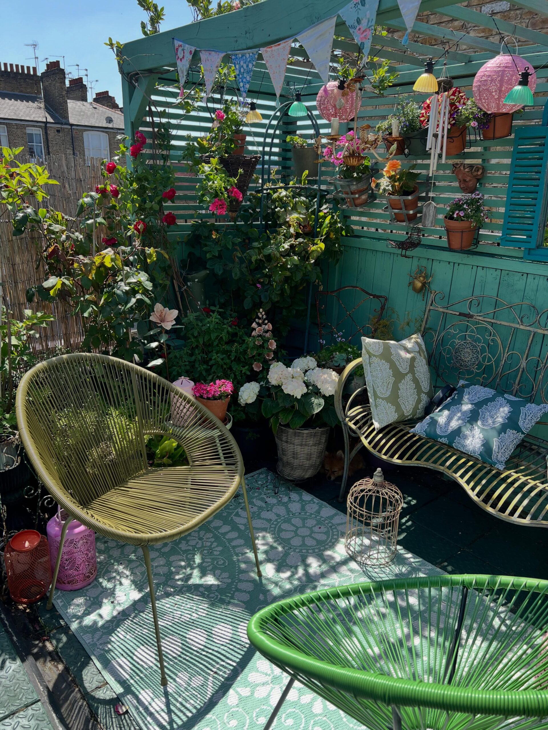 Teal Pergola Seating Teal Pergola Seating