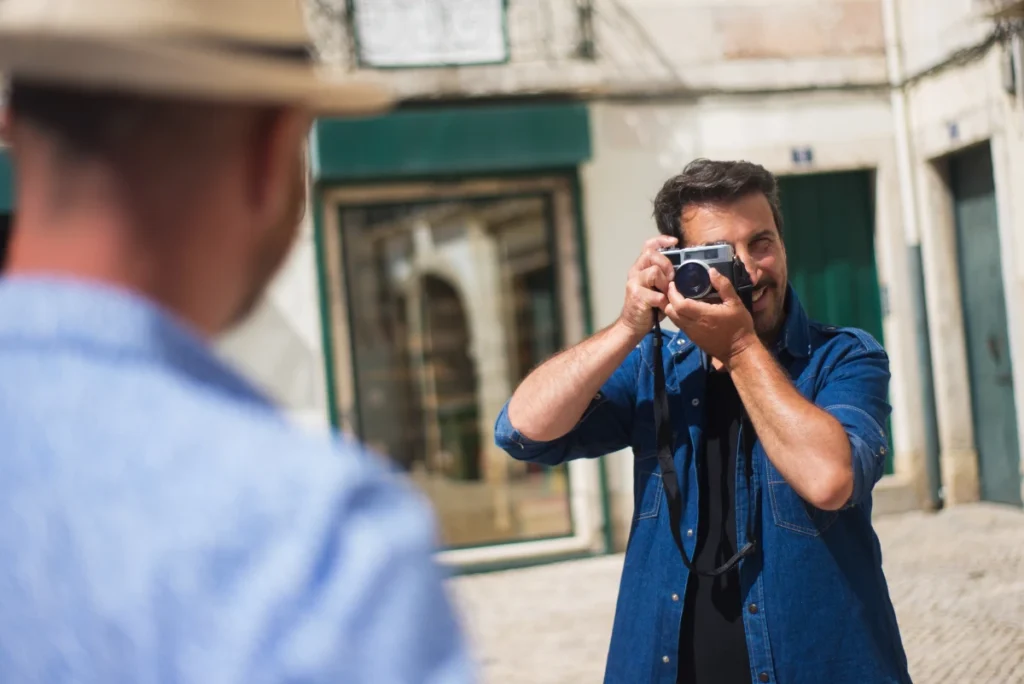 The Friendly Photographer Trick