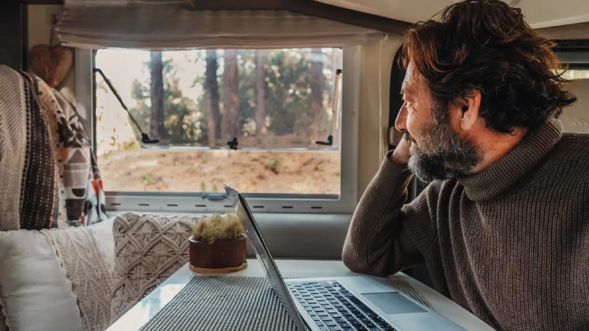  The True Cost Of Starlink RV Internet in 2025 (Not What You Think)