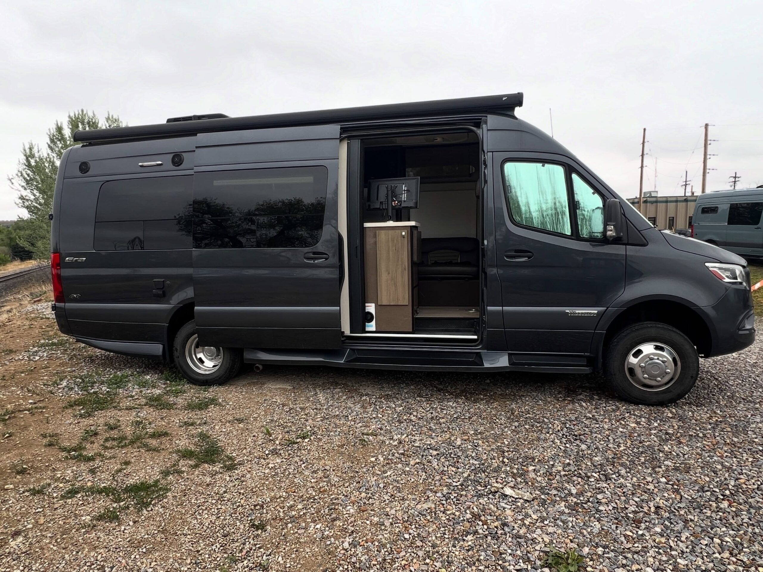 The Vansmith Transit Family XL