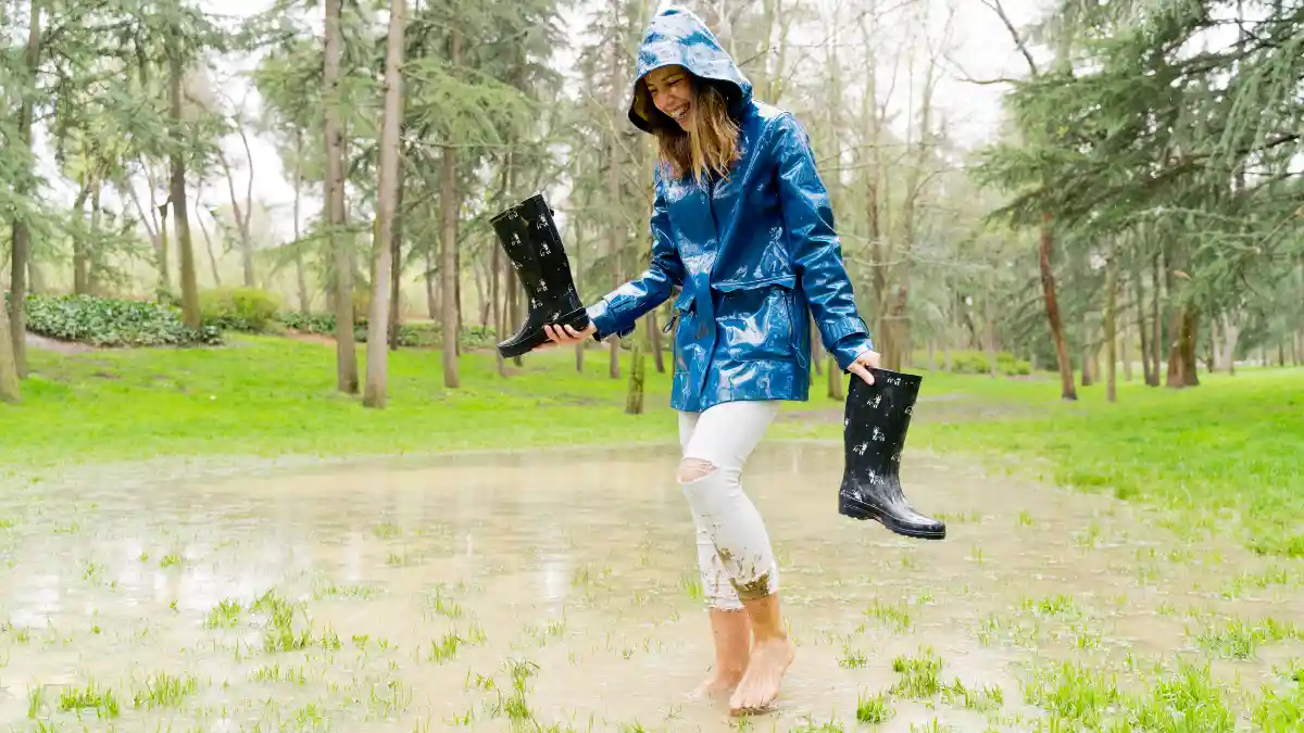 Wear waterproof hiking pants