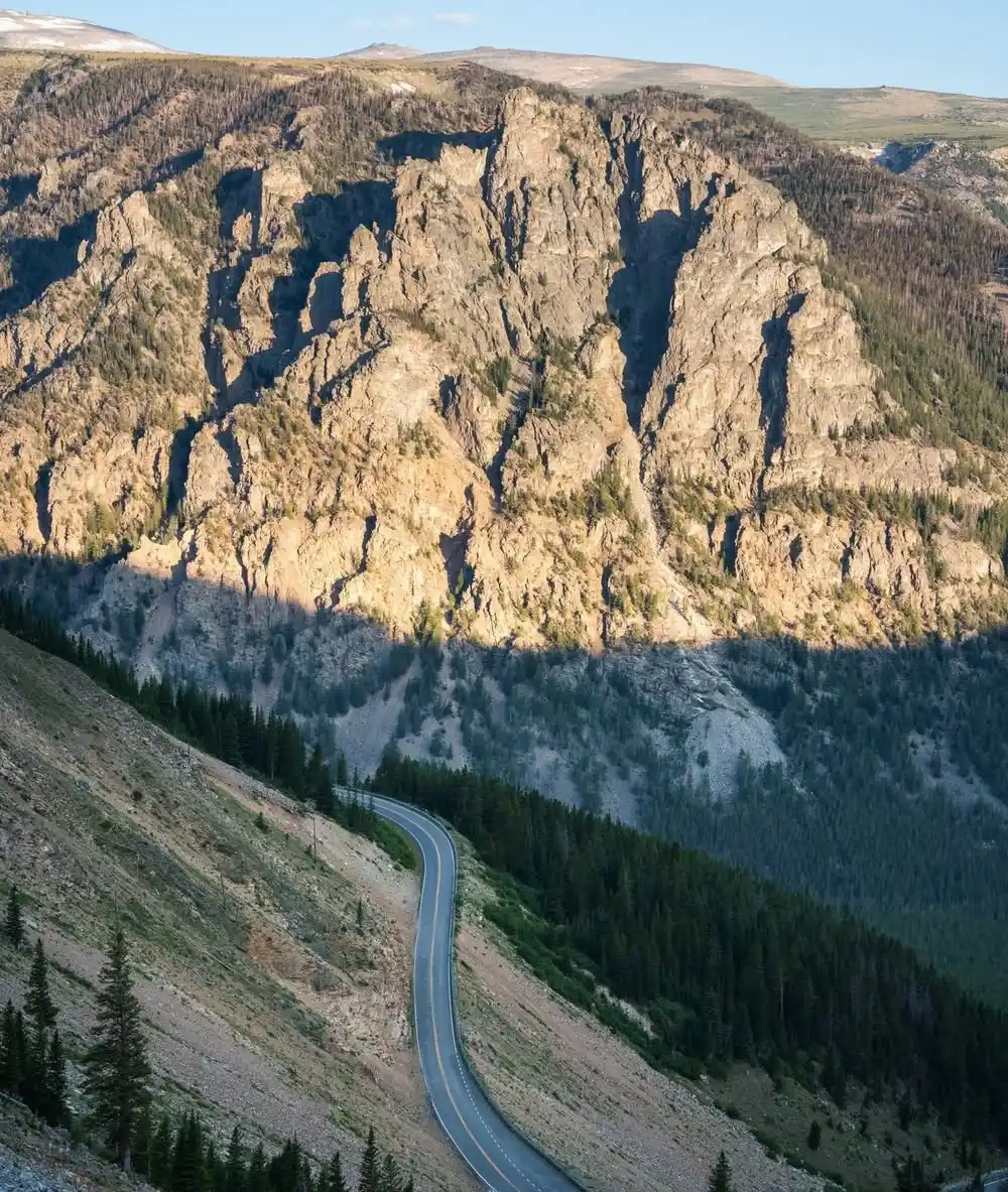 What Makes This Mountain Pass So Terrifying (And Why Drivers Keep Coming Back)