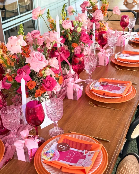 Vibrant Pink and Orange Tablescape