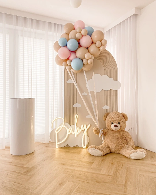 Cloud and Bear Sky Theme