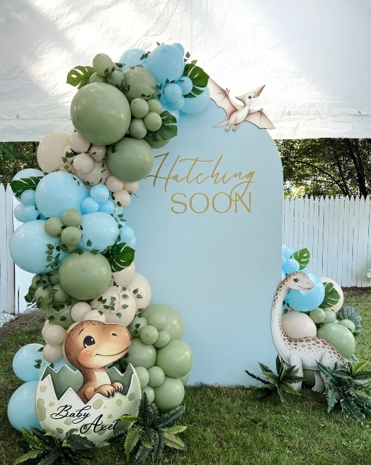 Dinosaur Hatching Theme