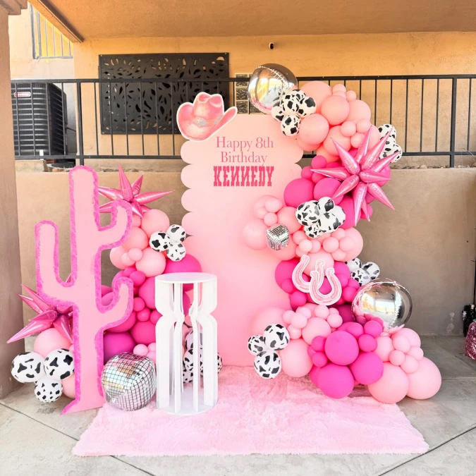 Scalloped Birthday Arch Display