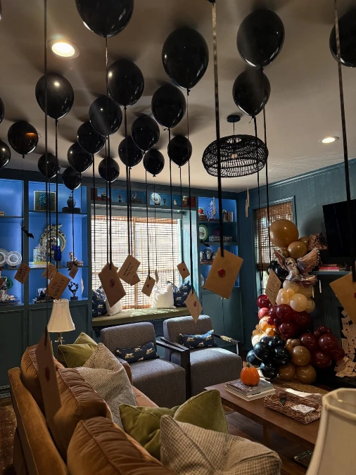 Enchanted Messenger Parlor