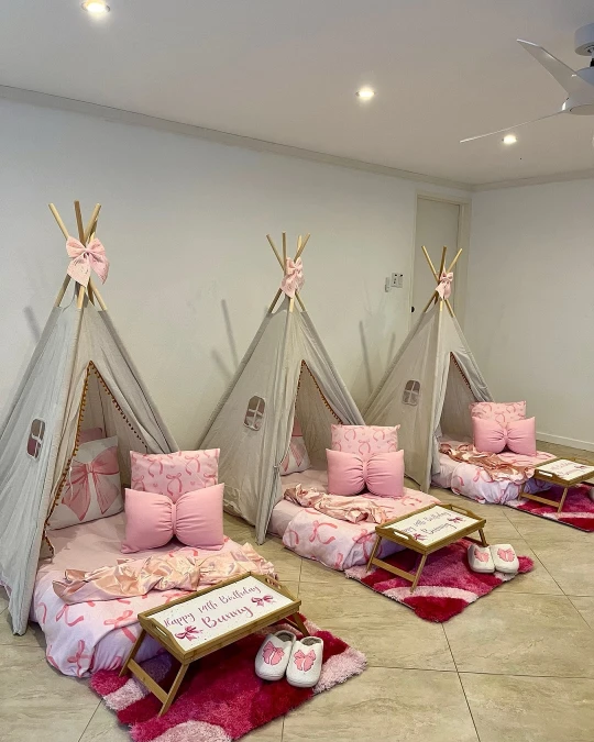 Bow and Ribbon Sleepover