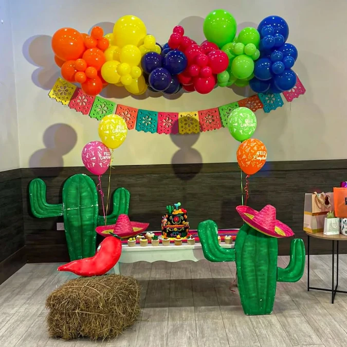 Rainbow Balloon Cloud Table