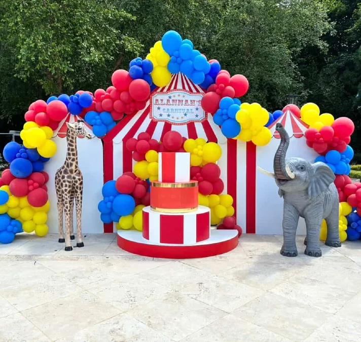 Realistic Animal Carnival Display