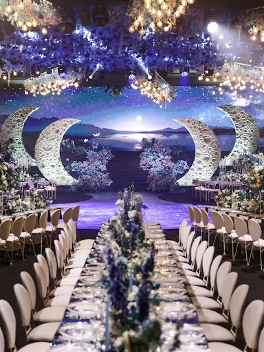 Twin Moon Scenic Stage