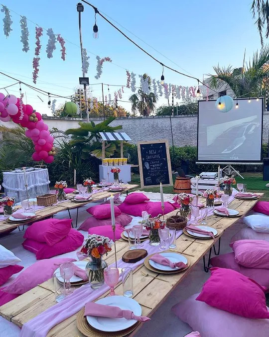 Chic Low Picnic Dining