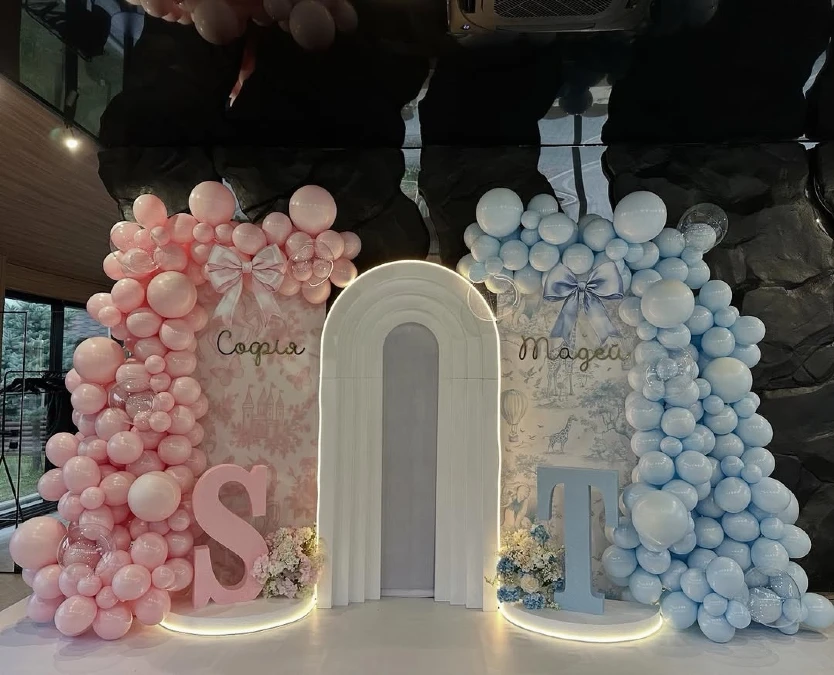 Castle and Safari Split Theme