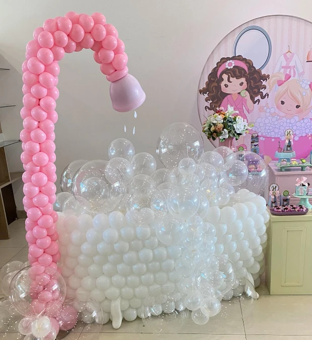 Balloon Bubble Bath Installation