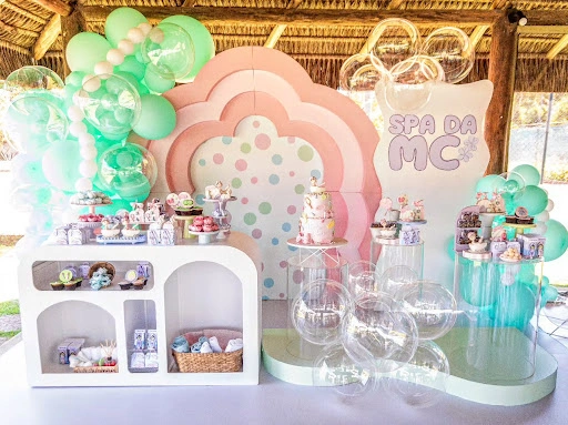 Arched Scalloped Party Station