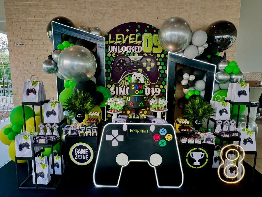 Level Unlocked 09 Green and Black Setup