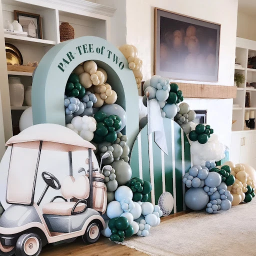 'Par Tee of Two' Archway