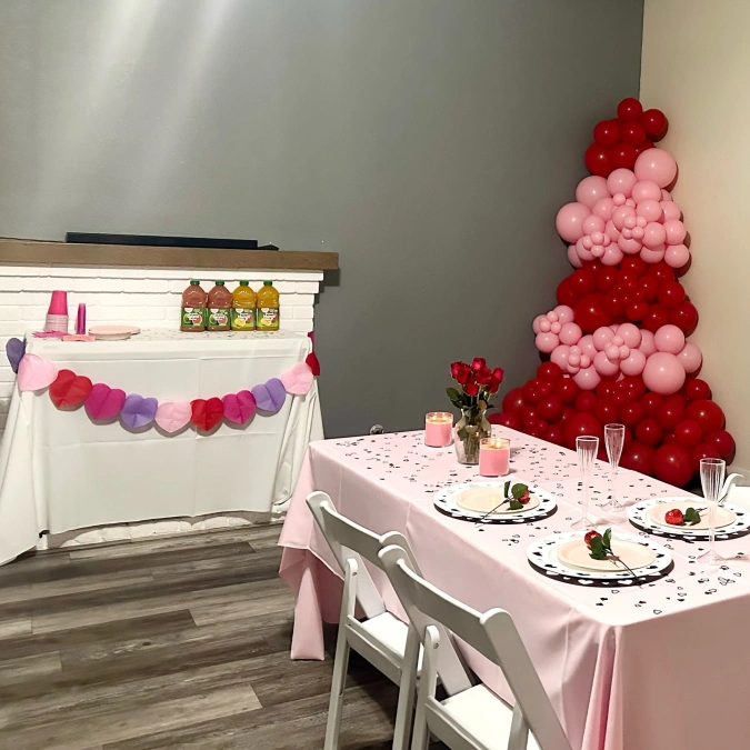 Heart Cone Balloon Dining